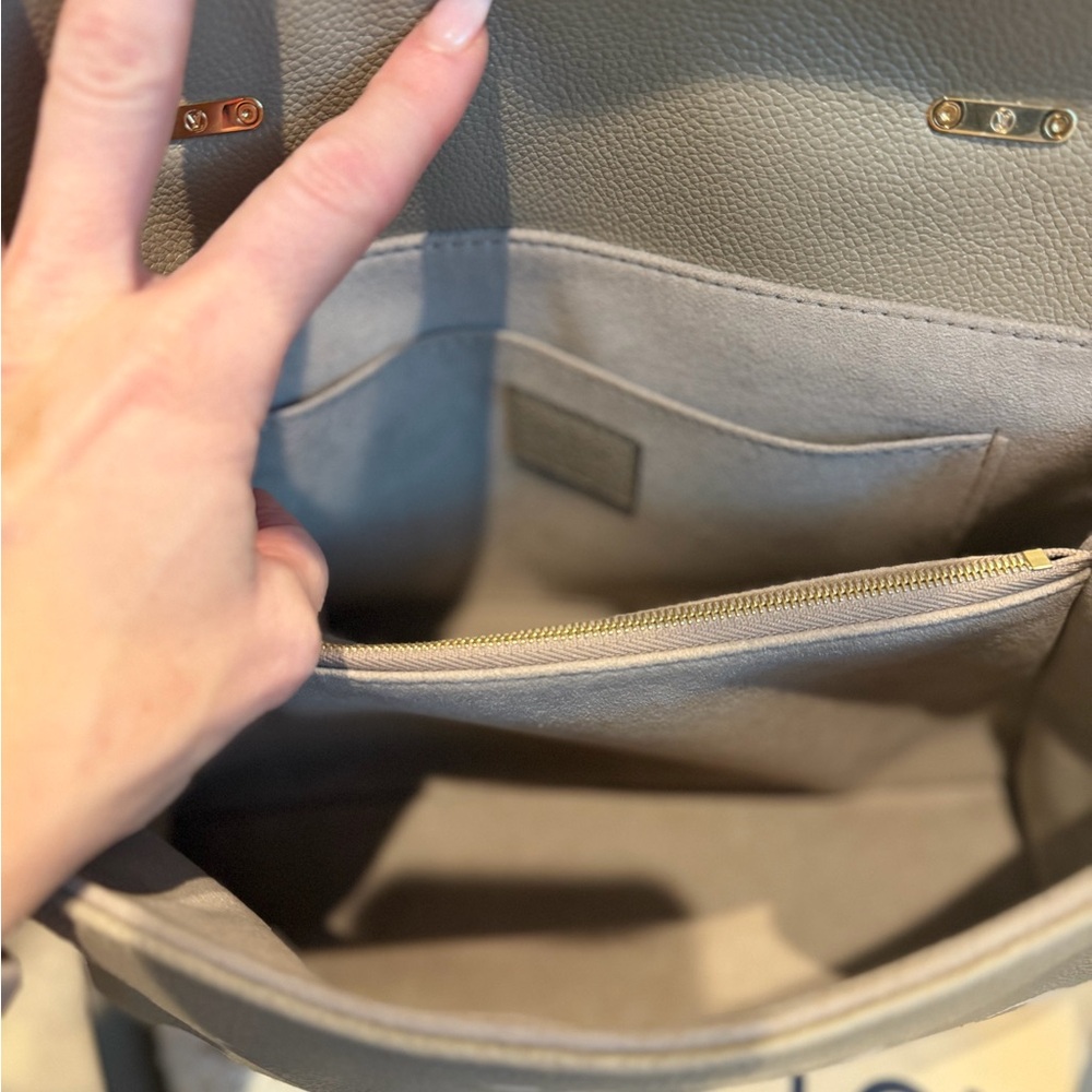 Louis Vuitton Madeleine MM in Taupe Bicolor Leather - Picture 6 of 12